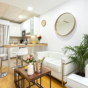 Deluxe Studio